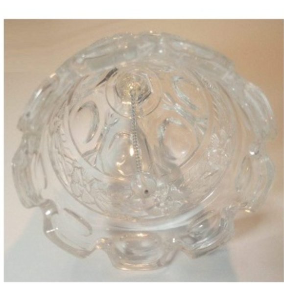 Large Crystal Bell with Beautiful Pattern - Picture 5 of 5